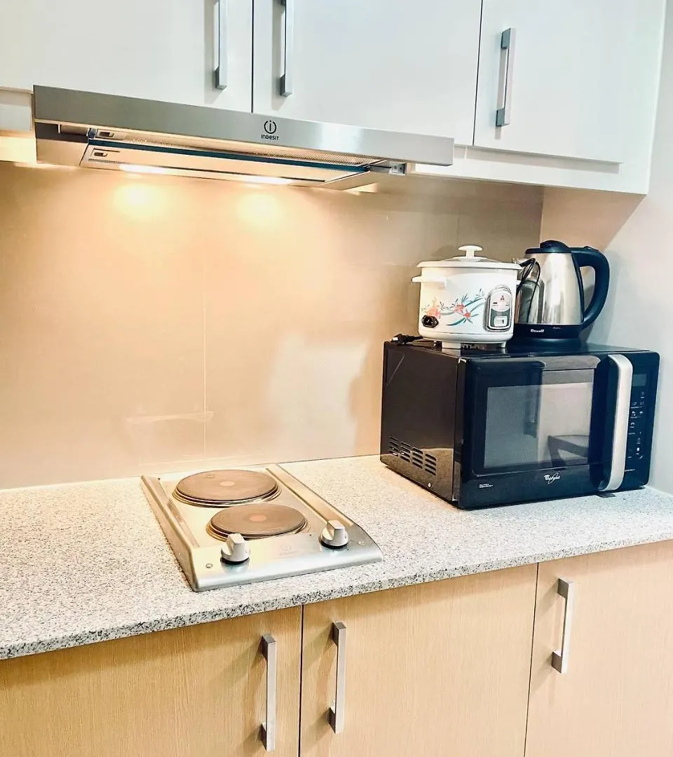 Thompson Suites - 2 Beds, Uptown Parksuites Tower 1 25F Manila Apartament