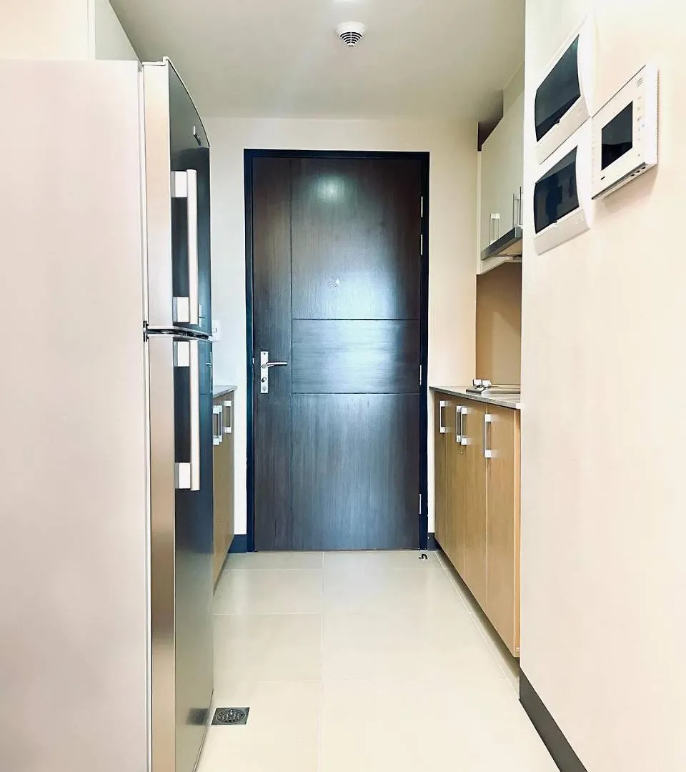 Apartment Thompson Suites - 2 Beds, Uptown Parksuites Tower 1 25F Manila